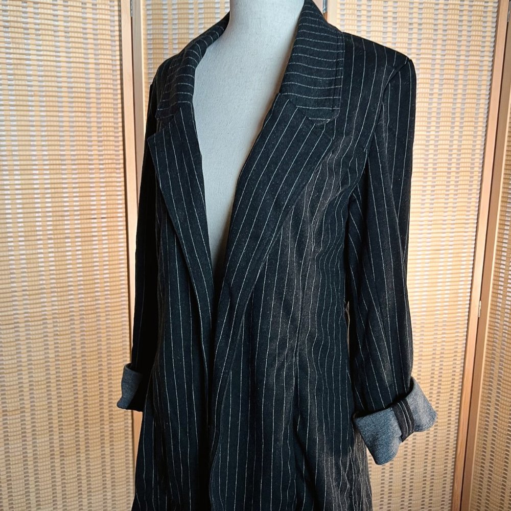 KUT Black Pinstripe Blazer NWT - Picture 5 of 6